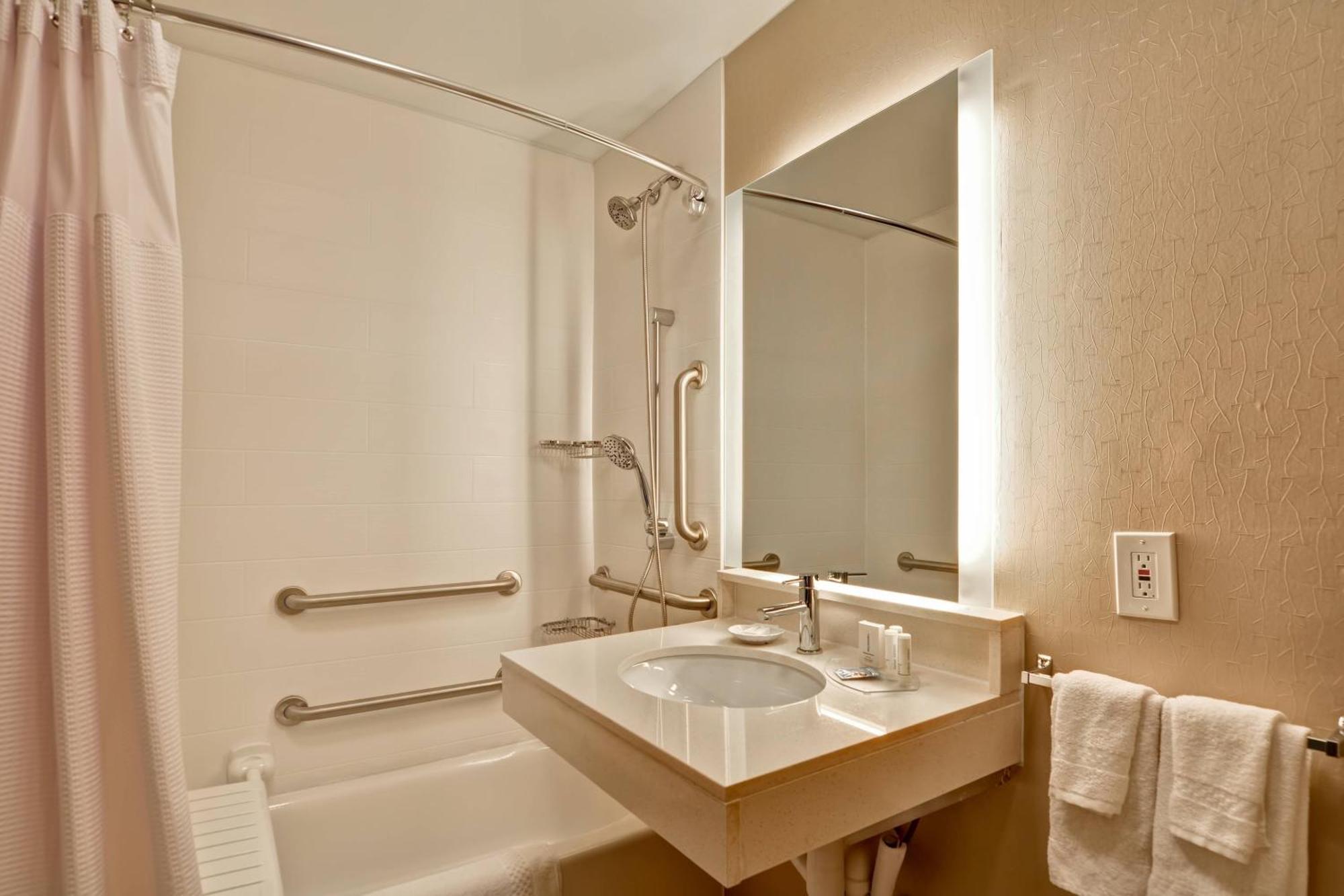 Springhill Suites Lexington Near The University Of Kentucky Exterior photo